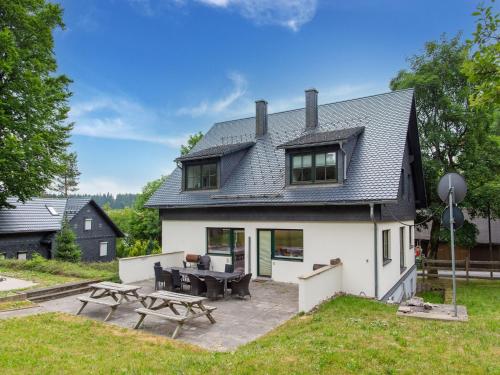 Forest Escape with Terrace - carbon neutral hotel in Eisfeld