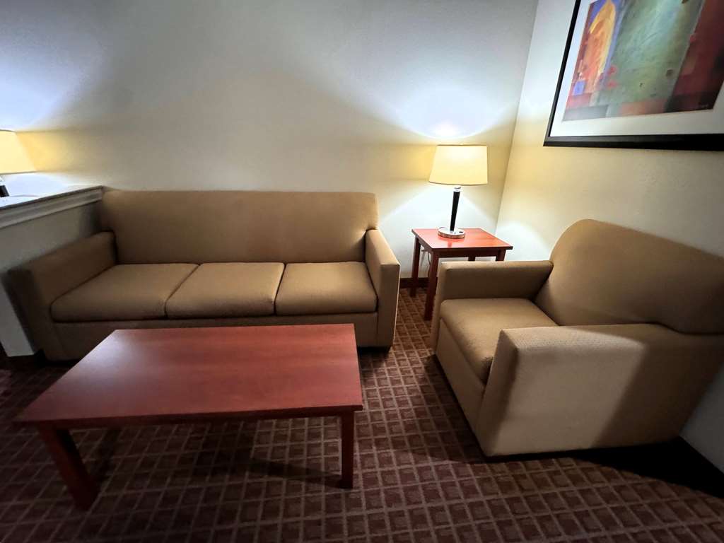 Ramada by Wyndham College Station - photo 40