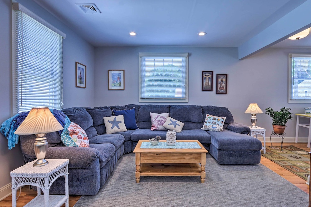 New London Hideaway Near Beaches And Local Spots — 4-Star Luxury Hotel in New London, United States