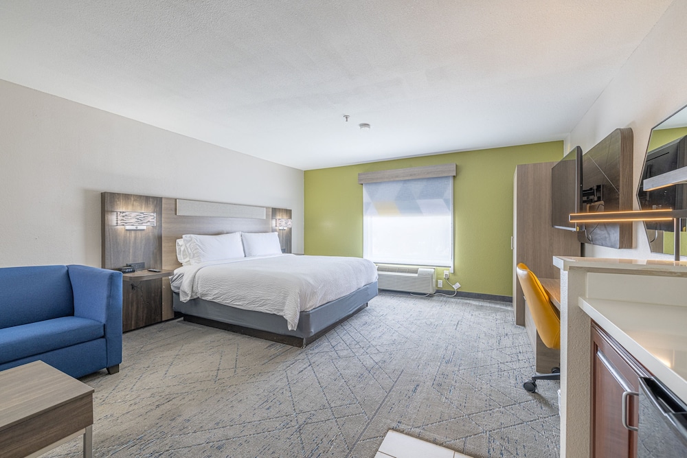 Holiday Inn Express & Suites College Station by IHG - photo 17