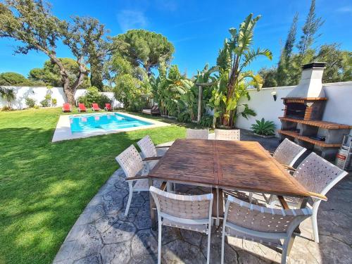 Villa EdAcn lujo con Chimenea Barbacoa Piscina — 4-Star Luxury Hotel in Arcos De La Frontera, Spain