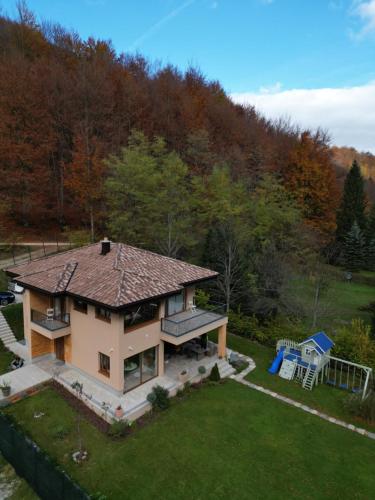 Villa Rivus Private Family Retreat near Sarajevo — 4-Star Luxury Hotel in Sarajevo, Bosnia and Herzegovina