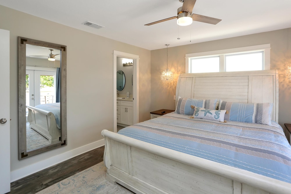 Anchored Inn 3 by Pristine Properties Vacation Rentals — 4-Star Luxury Hotel in Port Saint Joe, United States