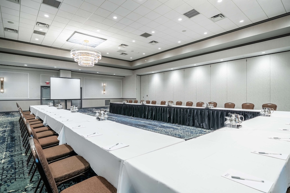 Hilton Garden Inn Pittsburgh Southpointe - photo 46