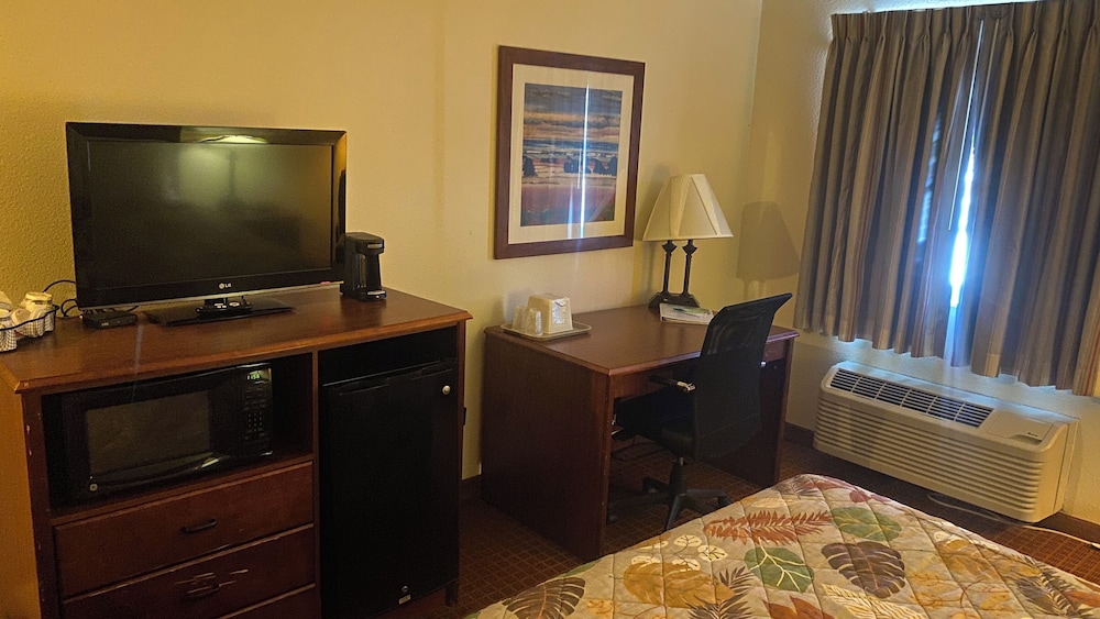 Park View Inn & Suites Hoisington - photo 27