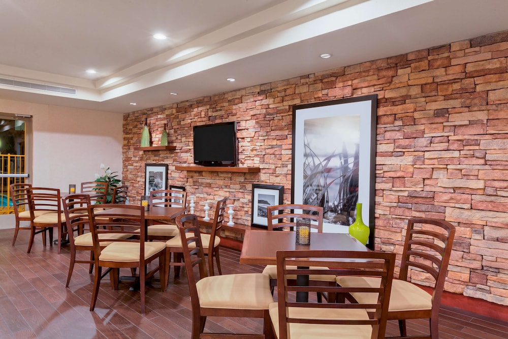 Hampton Inn San Marcos CA - photo 41