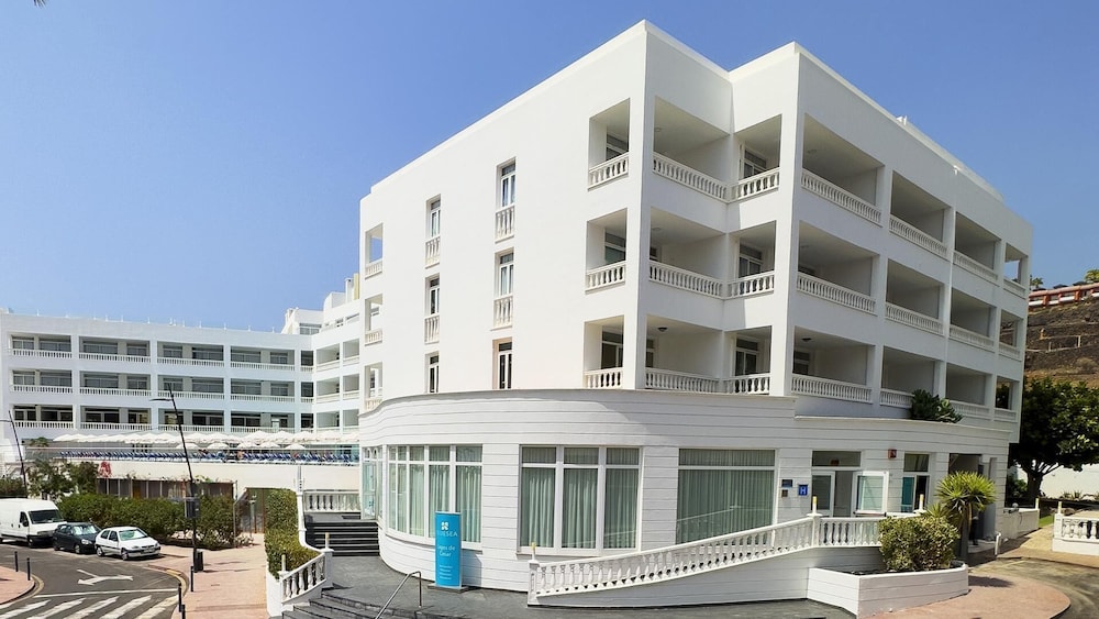 Bluesea Lagos De Cesar in Santa Cruz De Tenerife, Spain