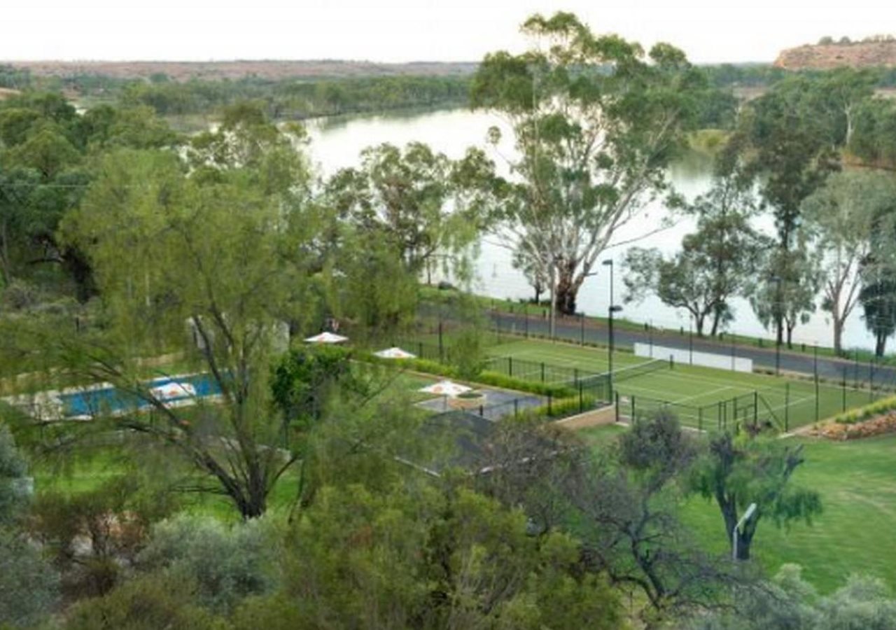Aruma River Resort — hotel in Meningie