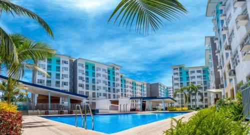Vin's Cloud9 Queen Bed Netflix Smx Davao Airport — 4-Star Luxury Hotel in Davao, Philippines