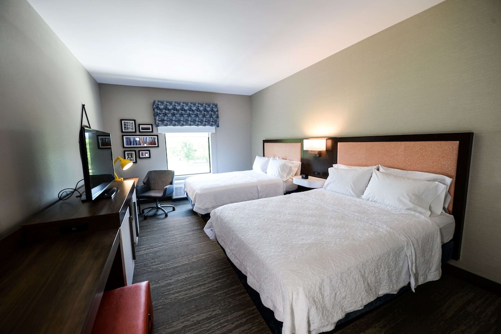 Hampton Inn & Suites Lenoir - photo 20