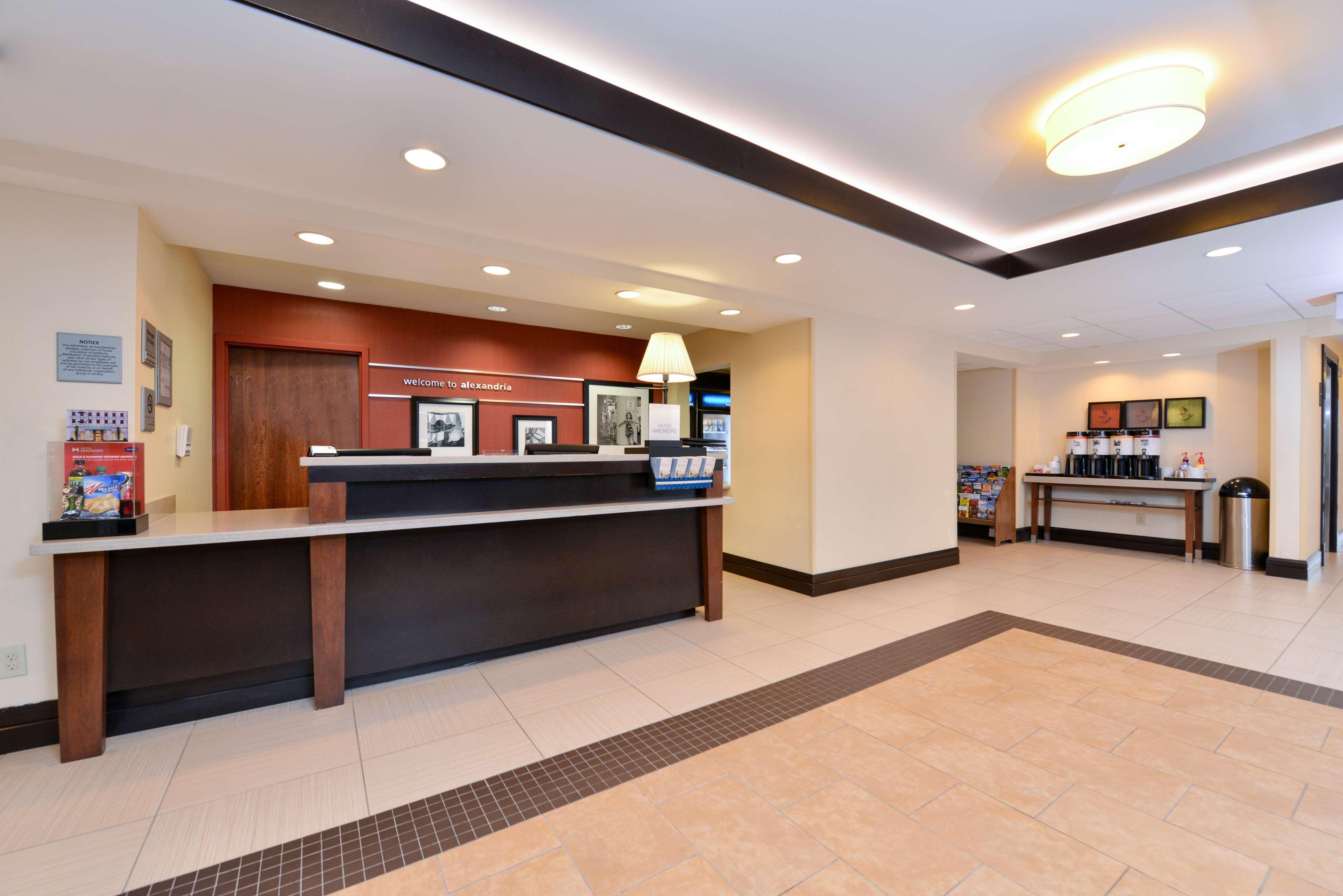 Hampton Inn & Suites Fort Belvoir Alexandria South - photo 13