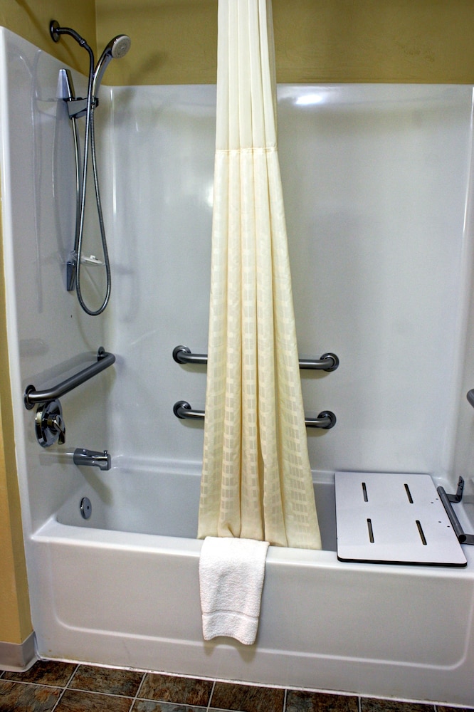 Luxbury Inn & Suites - photo 23