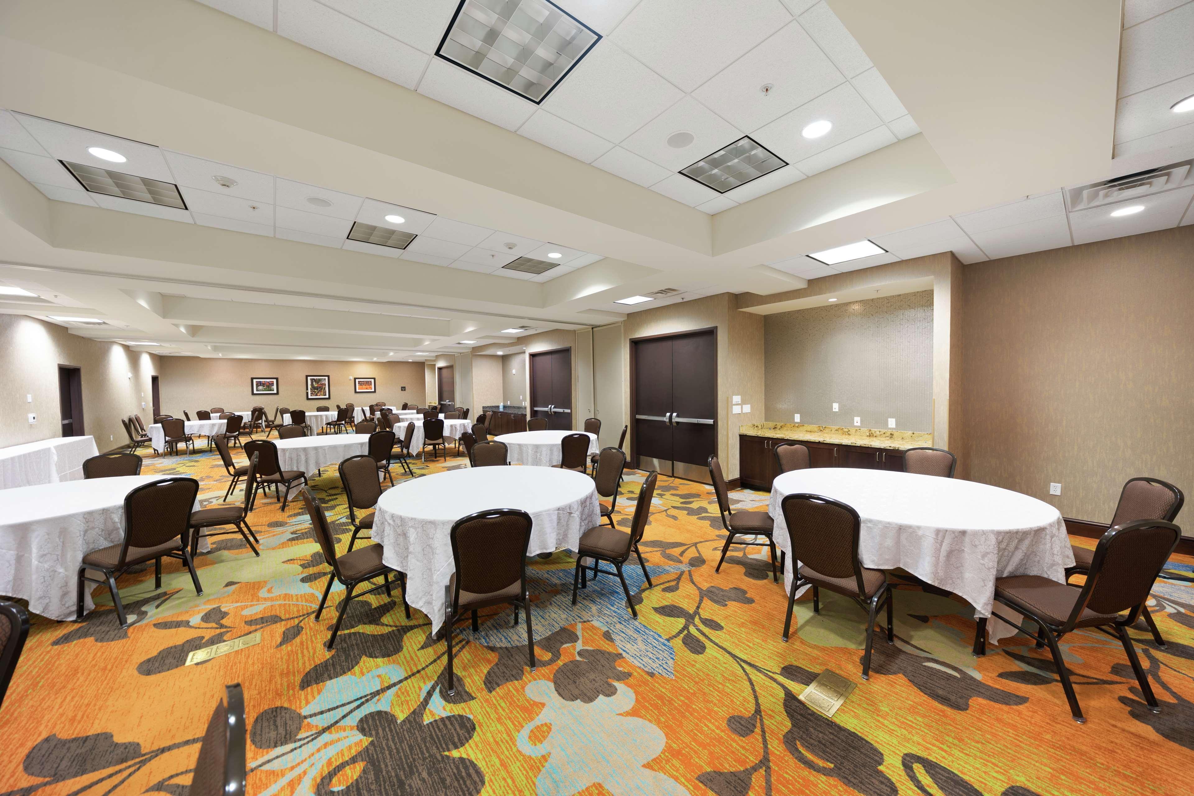 Hilton Garden Inn Lawton Fort Sill - photo 13