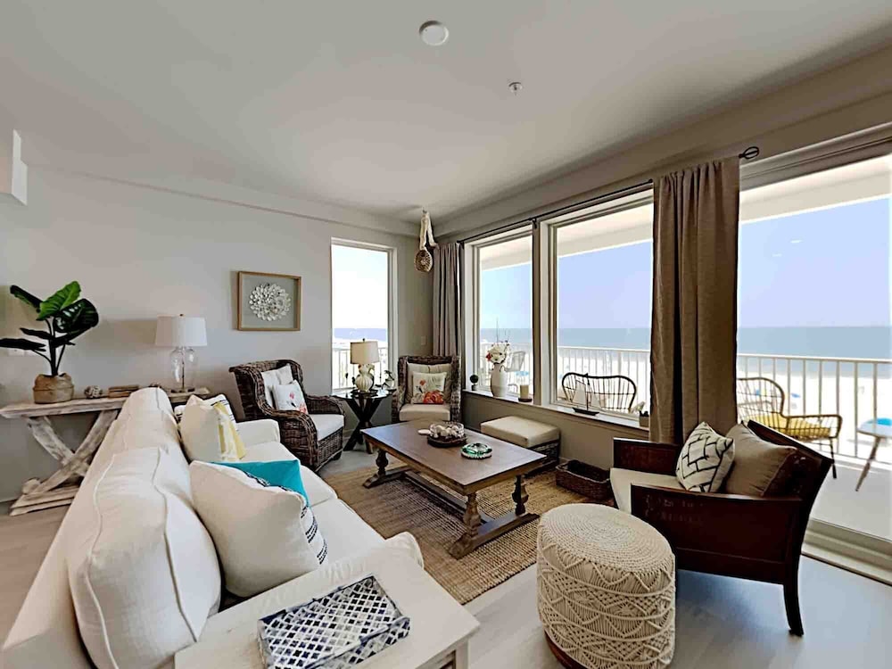 Sea Glass by Southern Vacation Rentals — 4-Star Luxury Hotel in Gulf Shores, United States
