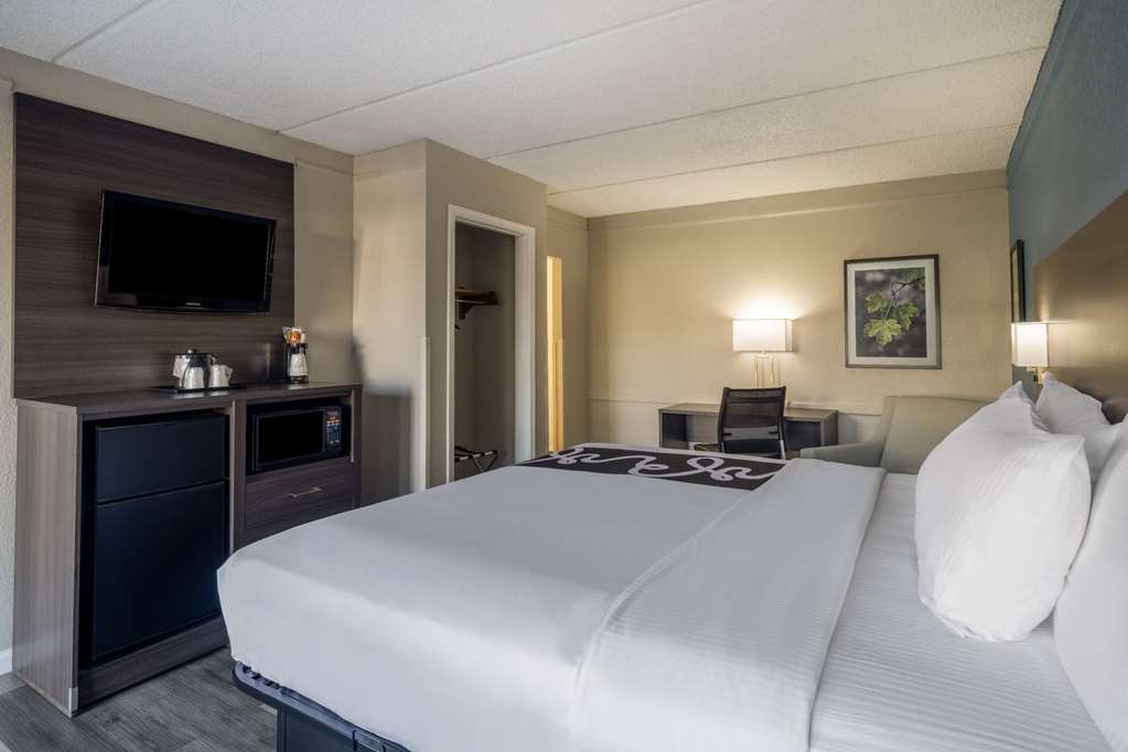 La Quinta Inn by Wyndham Sacramento North - photo 11