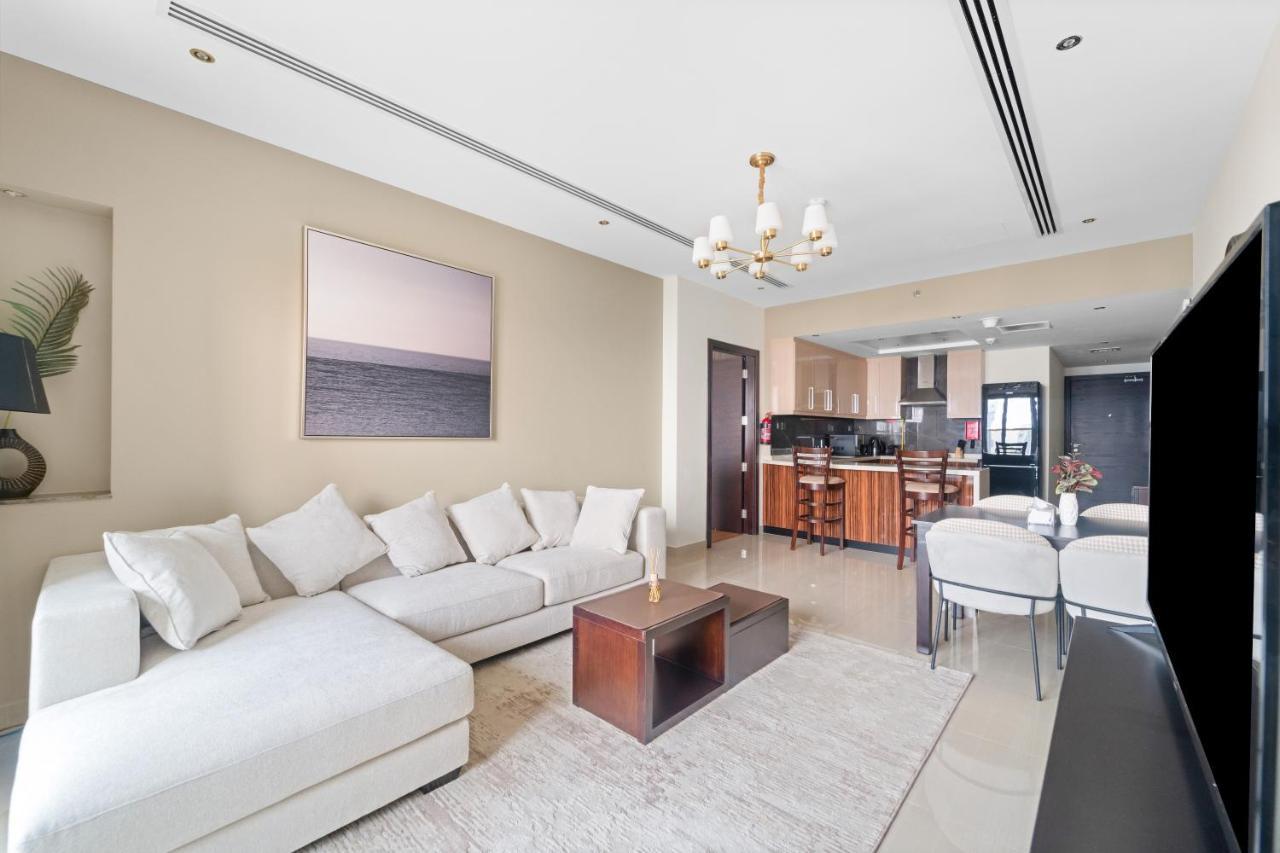 Close to Downtown New 1 bedroom with parking — 4-Star Luxury Hotel in Dubai, United Arab Emirates