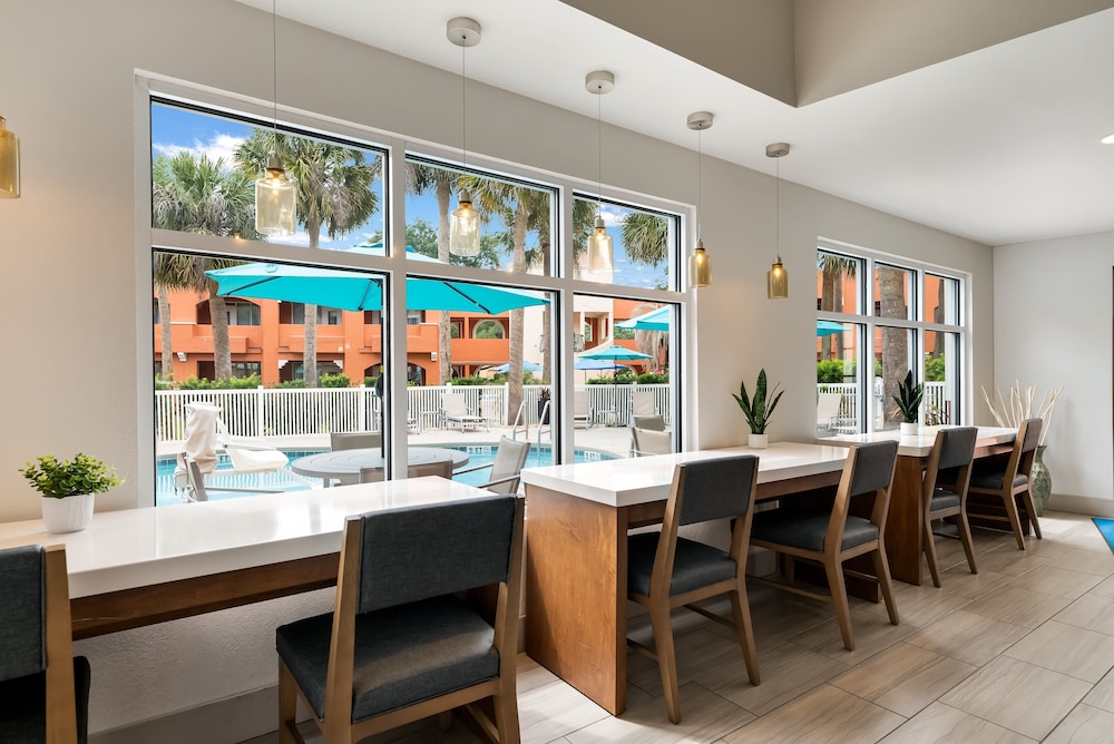 Holiday Inn Express Hotel & Suites The Villages by IHG - photo 69