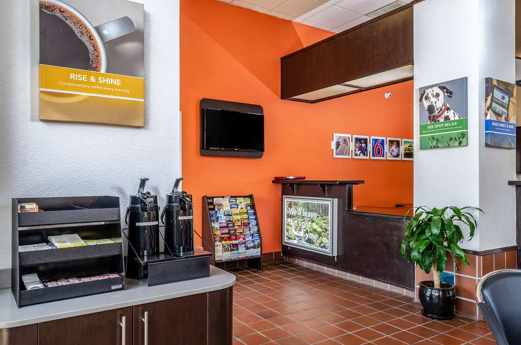 Motel 6 Oakdale CA - photo 28