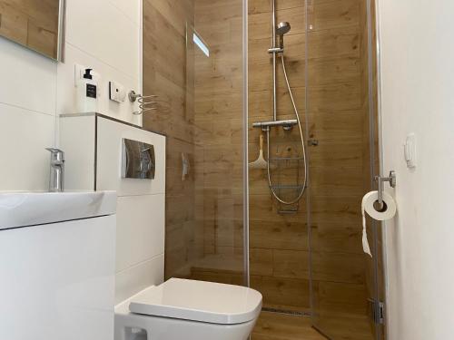 Sun Apartment Ola 3 level parking 2 balkonies and terrace — 4-Star Luxury Hotel in Rewal, Poland