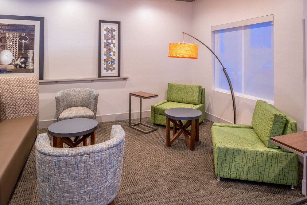 Holiday Inn Express Sierra Vista by IHG - photo 44