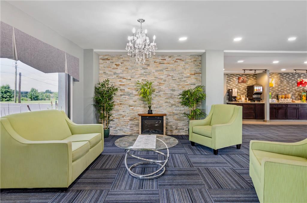 Suburban Studios Verona Staunton North - photo 6