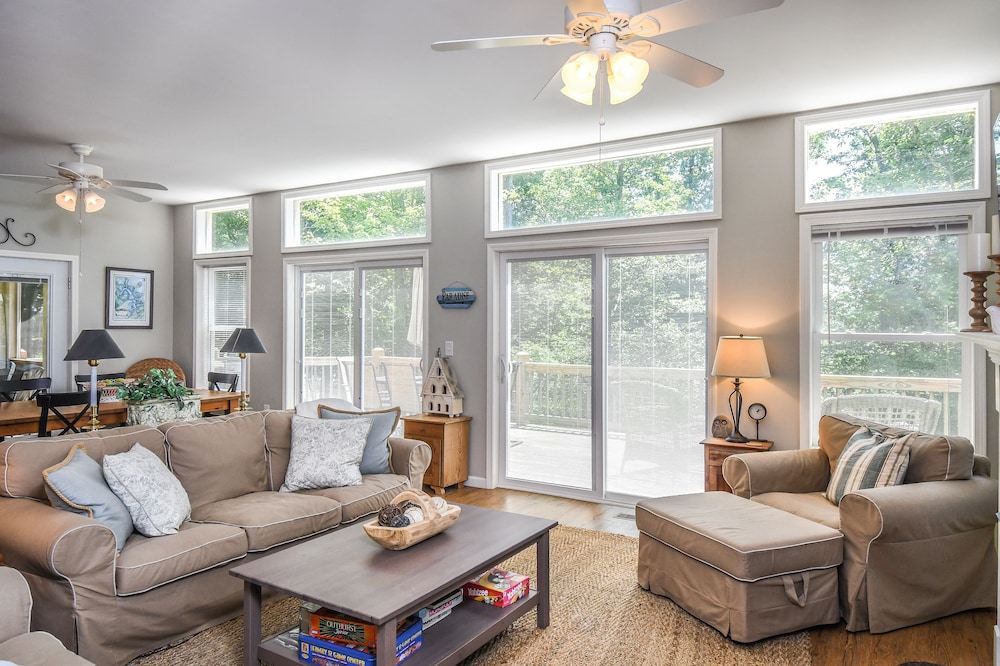 Deep Creek Dream 4 Bedroom House — 4-Star Luxury Hotel in Swanton, United States