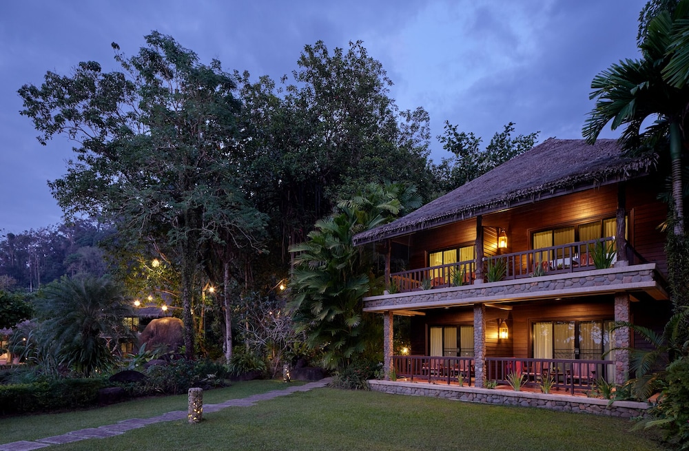 Khaolak Paradise Resort — 4-Star Luxury Hotel in Takua Pa, Thailand