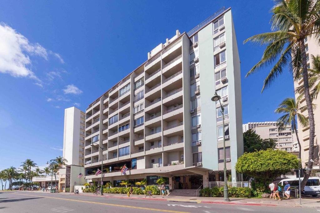 @ Marbella Lane Studio 15 steps from the Beach 11 mins from the Airport — 4-Star Luxury Hotel in Honolulu, United States