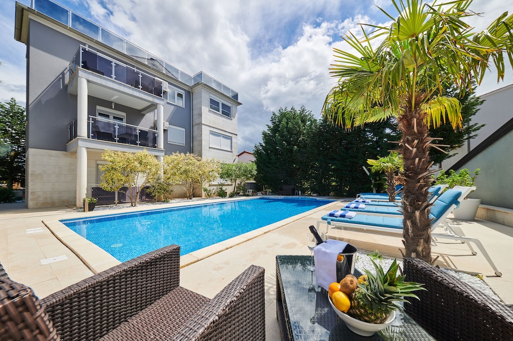 Stella Adria — 4-Star Luxury Hotel in Pula, Croatia