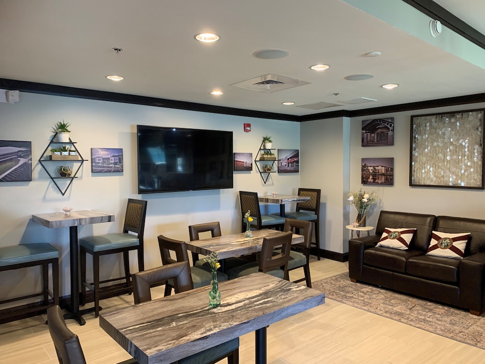 Staybridge Suites Tallahassee by IHG - photo 37