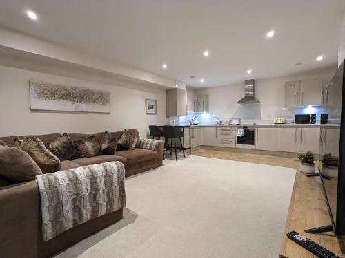 Stunning 2 Bed Apartment in Stevenage Sleeps 5 with free Private Parking — 4-Star Luxury Hotel in Stevenage, United Kingdom