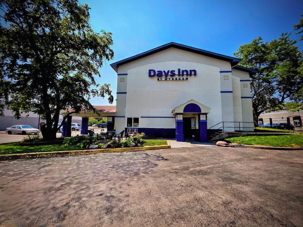 Rodeway Inn Waukegan Gurnee - featured photo