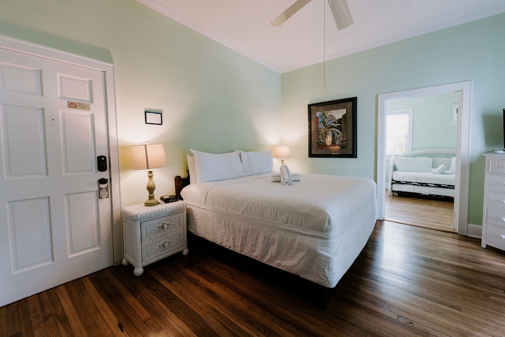 Amsterdam's Curry Mansion Inn - photo 13