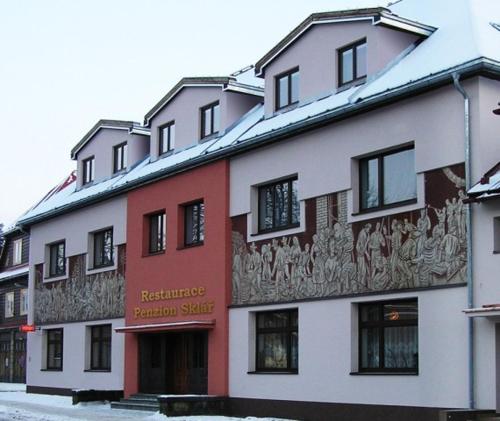 Penzion a restaurace Sklář — hotel in Karolinka
