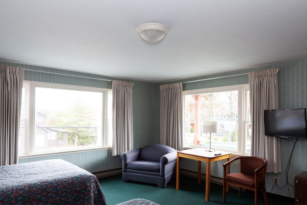 Town & Country Motor Inn - photo 19