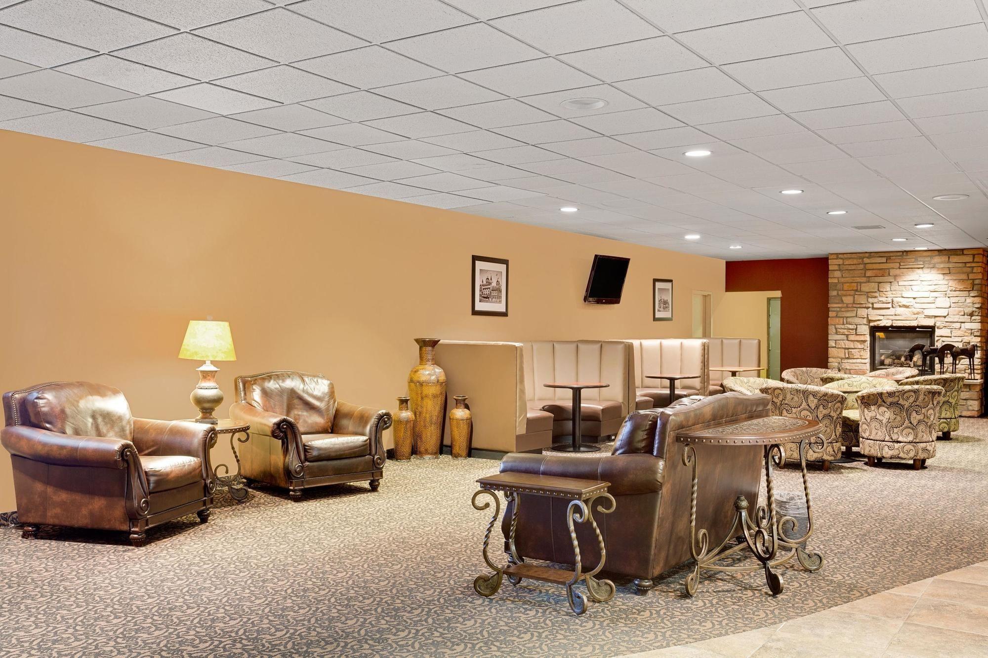 Ramada Mitchell Hotel and Conference Center - photo 11