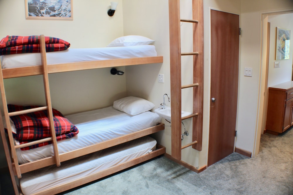 Crystal Chalets Condominiums at Crystal Mountain Ski Resort - photo 23