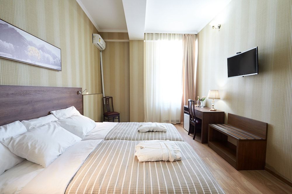 Hotel Antique Resorts