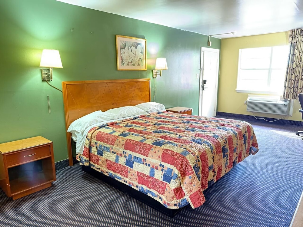 Relax Inn - photo 23
