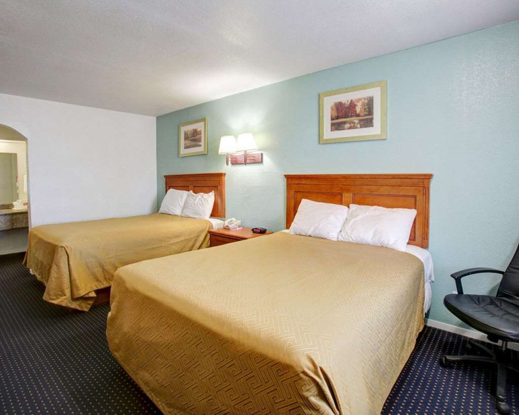 Econo Lodge Temple - photo 19
