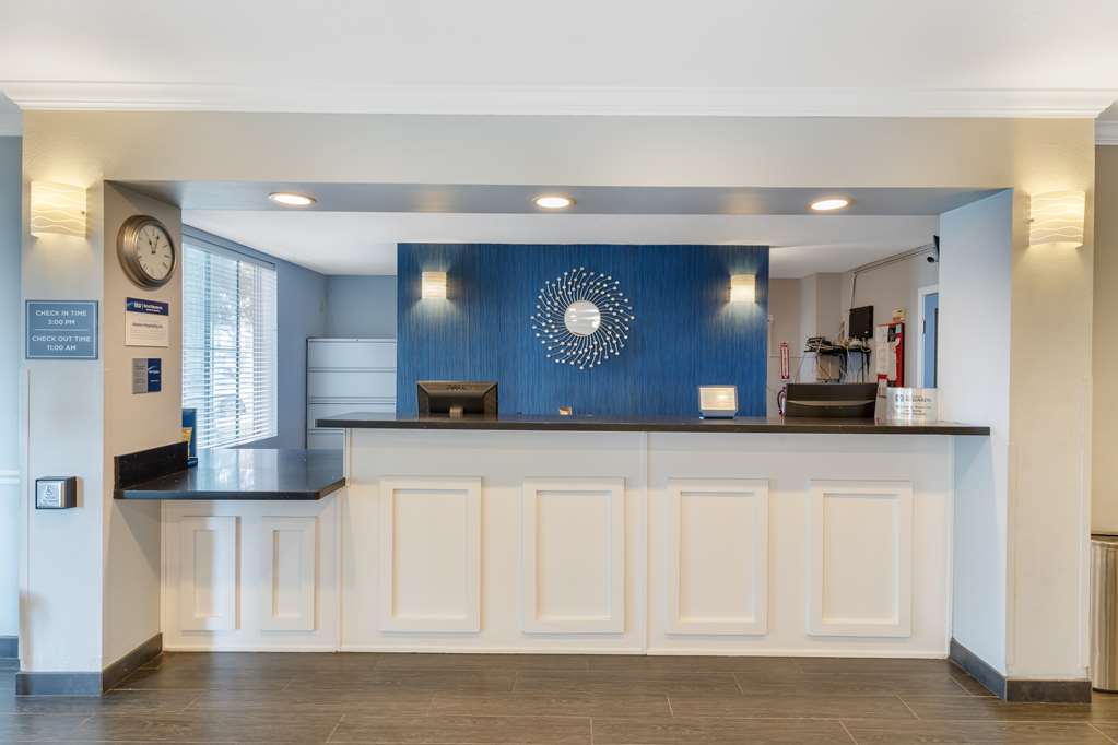 Best Western Visalia Hotel - photo 4