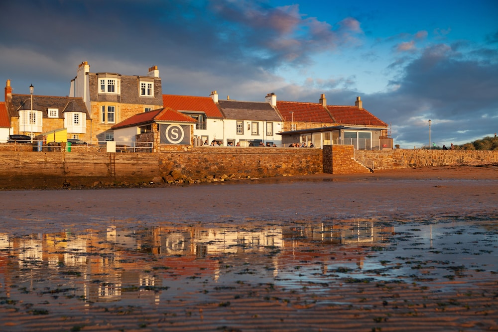 The Ship Inn — hotel in Leven