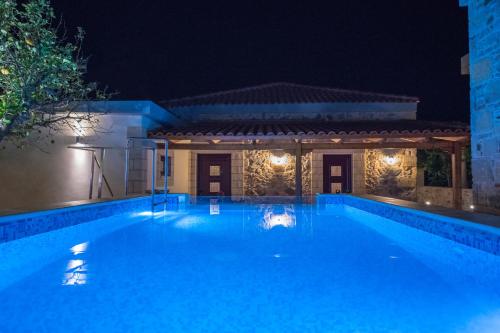 Sapphiros Villa In Kissamos — 4-Star Luxury Hotel in Kissamos, Greece