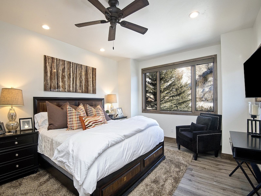 Glacier Court 1854 A - photo 10
