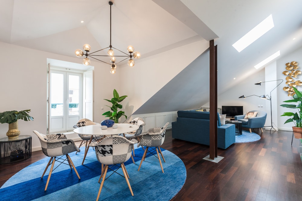 Casa da Barroca: spacious A location designer loft — 4-Star Luxury Hotel in Lisbon, Portugal