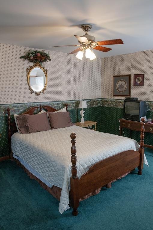 Locust Brook Lodge 7016661 — Butler