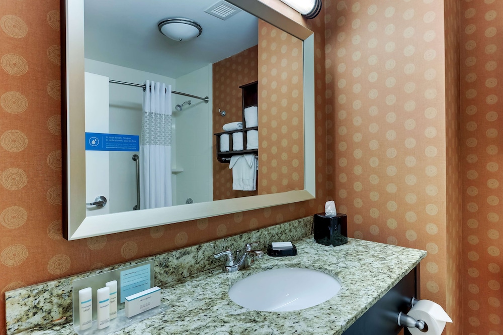 Hampton Inn & Suites Hartsville - photo 28