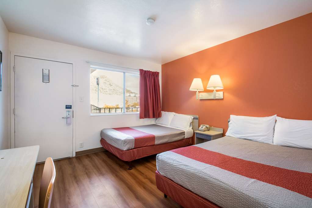 Motel 6 Wendover UT - photo 16