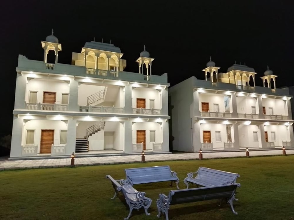 Roop Garh Palace - last minute hotel in Jaipur