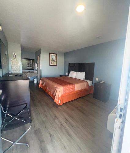 Ozark Inn - photo 15